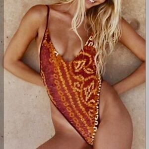 Free People free-est Amber One-Piece Swimsuit Butterfly Patchwork Size XL NEW